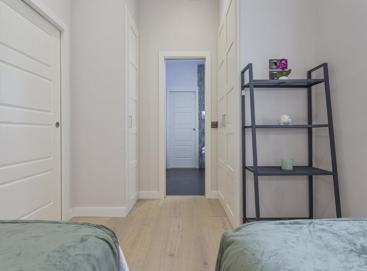 Charming City Center Apartment For 4 Perfect Location, Espoz Y Mina III Madrid Luaran gambar